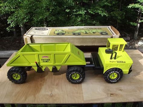 metal.tonka truck in box|tonka trucks website.